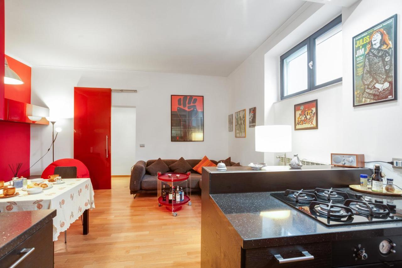 *movies & Books* Stylish House With Jacuzzi Apartament