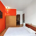 *Movies & Books* Stylish House With Jacuzzi