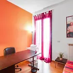 *Movies & Books* Stylish House With Jacuzzi