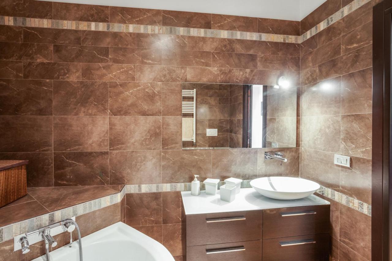*movies & Books* Stylish House With Jacuzzi * Bari